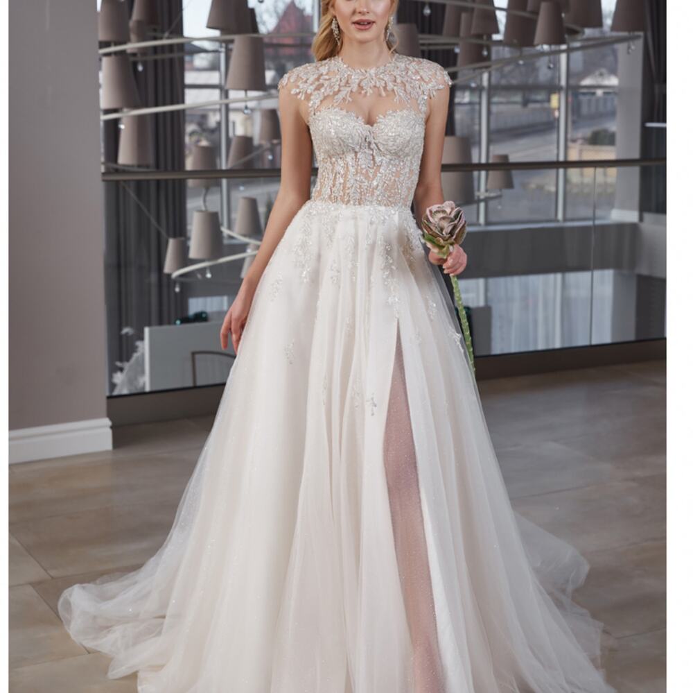 Ivory Sparkly A-Line Wedding Dress Size S/M
